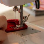 Machine à coudre et table de couture professionnelle