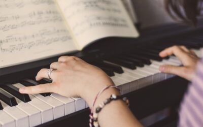 découvrez nos conseils essentiels pour l'achat d'un piano. que vous soyez débutant ou musicien confirmé, trouvez le piano qui correspond à vos besoins, à votre budget et à votre style de jeu.