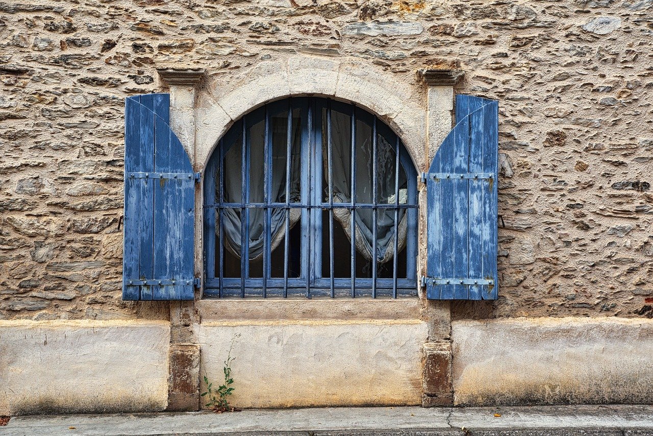 découvrez notre sélection de portes élégantes et sûres, pour allier esthétisme et sécurité dans votre intérieur. trouvez la porte idéale qui s'adapte à votre style et à vos besoins.