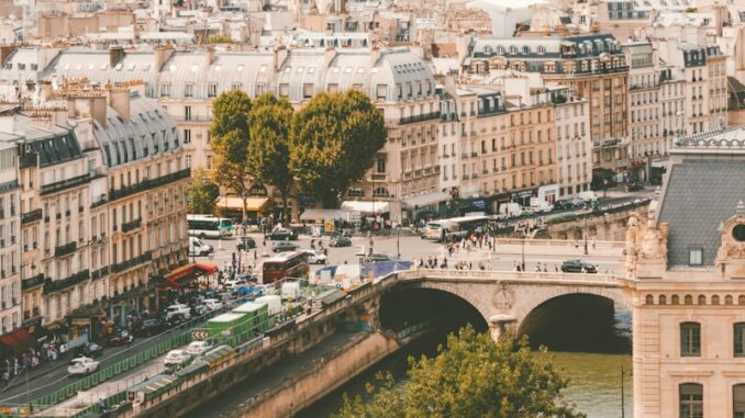 Dénicher le bon entrepreneur à Paris Trouver un Professionnel à Paris : Le Guide Complet pour des Services de Qualité