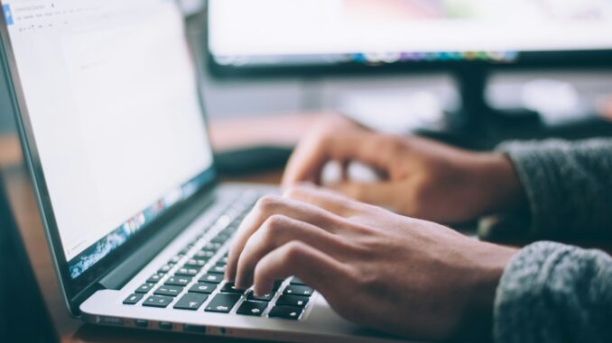 publier des articles sur des plateformes ou sur un PBN Publier des Articles Sans Disposer de Blog : Les Meilleures Alternatives pour Partager du Contenu